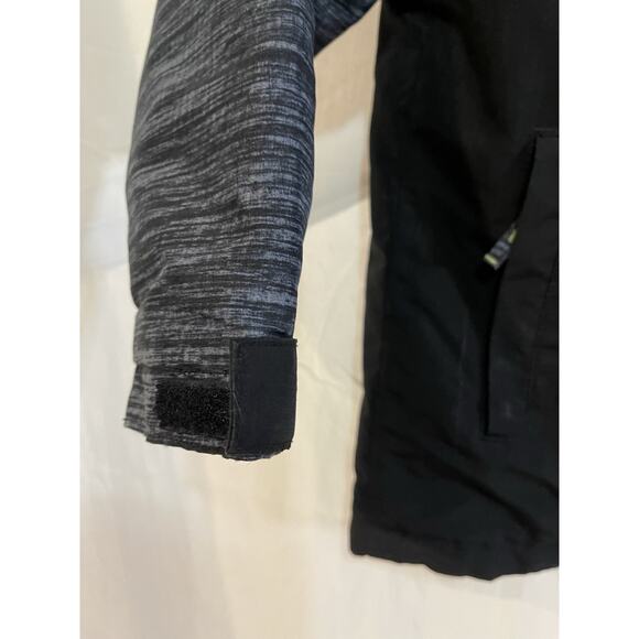 Children's PLACE Kids Coat Jacket Boys Size 5/6 Insulated Black Gray Zipper Hood - Picture 2 of 11